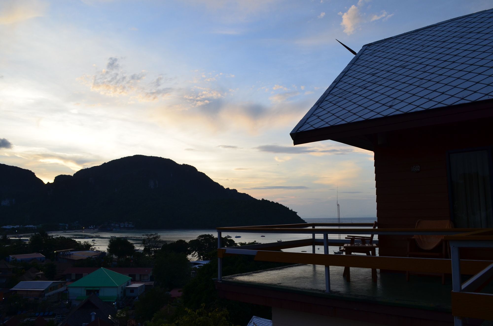 Phitharom Pp Resort Phi Phi Don Esterno foto